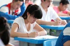 应该劳逸结合提高效率一些学生喜欢晚上刷题刷到很晚