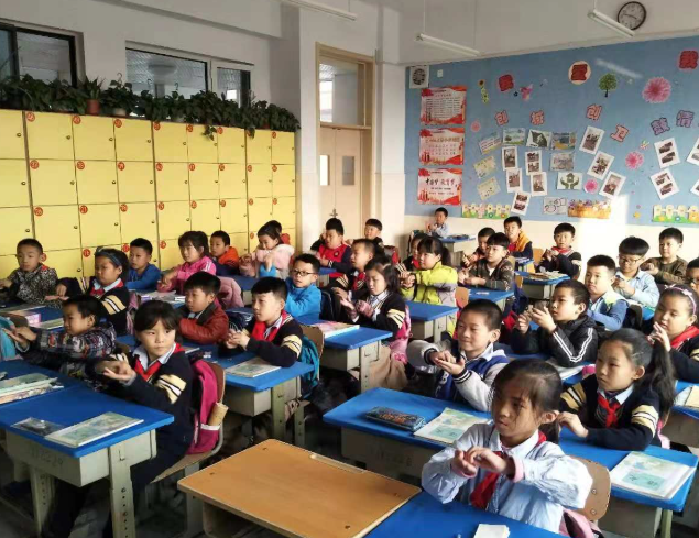 化为甘霖滋润每一株嫩芽让教育均衡发展的红利惠及更多家庭