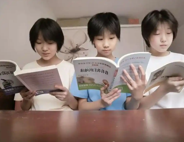 芳华的热血文明书香滋润学生假期日子七年级三班打造运动